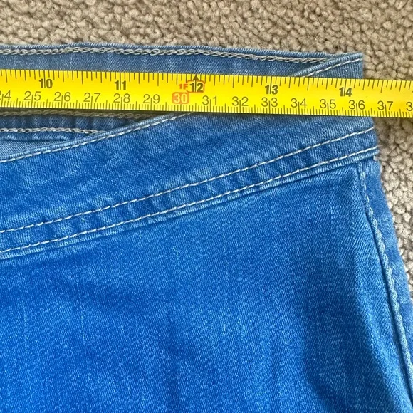 Chic Fringed Denim Flare Jeans - Picture 6 of 8